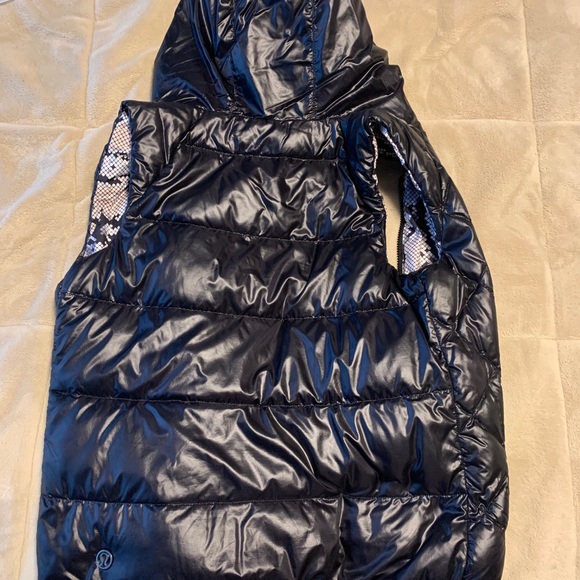 Reversible Lululemon vest - Picture 3 of 9